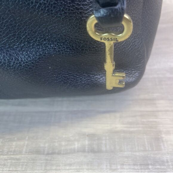 Fossil Fiona Black Zipper Pebbled Leather Tote Shoulder Bag Purse Key Charm - Picture 3 of 13